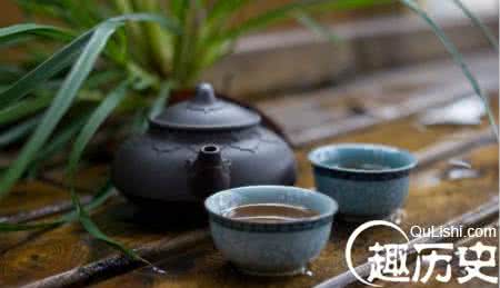 茶道 从喝茶到懂茶 瓷碗喝茶臭味 宋朝茶道:杀谁泡茶有讲究 用瓷碗喝茶成风