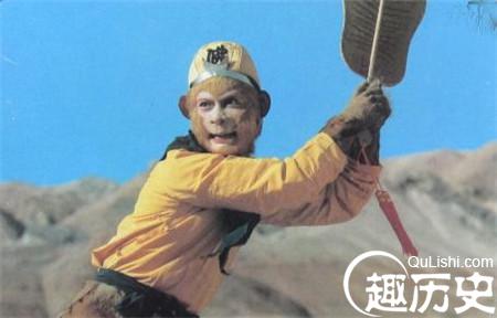 银角大王和孙悟空对话 银角大王如此轻松擒得唐僧，孙悟空也只能眼巴巴看着了！