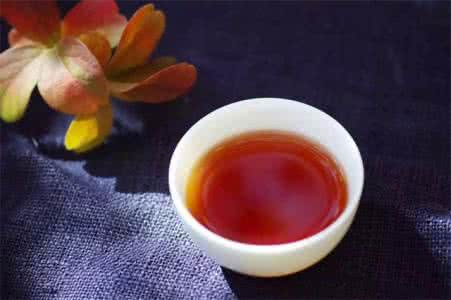 茶香氤氲 闭上眼，茶香氤氲，任何暇想....
