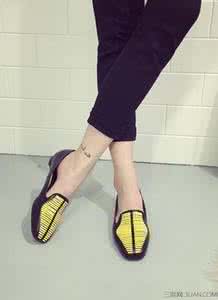 白色裤子搭什么鞋子 女生黄色鞋子搭什么裤子好看