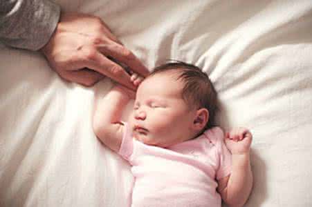 被子 冬被 特价 厚 小孩睡觉流汗怎么办 衣服及被子不可太厚