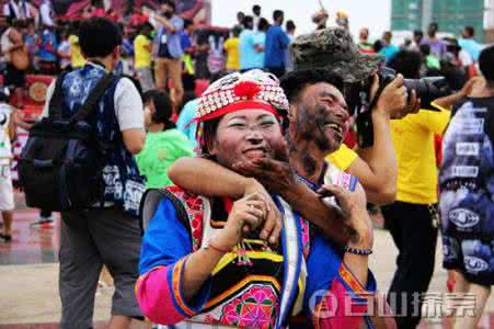 走进云南彝族普者黑花脸节 揭秘节日习俗和传说