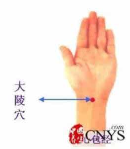 梅林小宝7.4 5g问题 【小宝大讲堂】口臭问题 按一个穴位就能解决！
