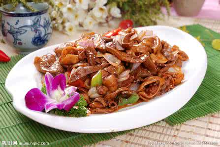 爆炒鱿鱼花的做法 爆炒两样