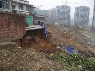 高招网 “拆迁”高招