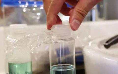 生活实用小技巧 (生活小技巧)15个超级实用的保鲜膜用法