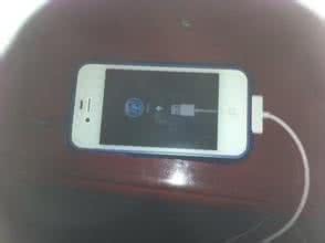 iphone4s白苹果修复 iphone4s死机怎么办