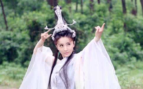云霄仙子和姜子牙亲嘴 云霄仙子姜子牙有何关系 云霄仙子死后是什么神 三霄娘娘