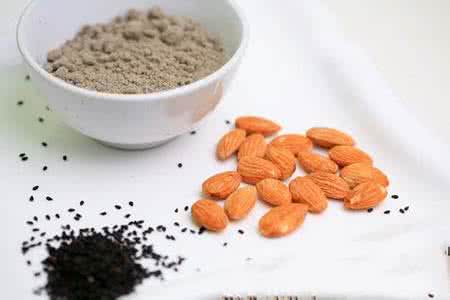 缓解便秘的食物 缓解便秘的食物 吃生芝麻会缓解便秘吗?