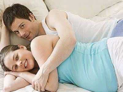 怀孕中期可以同房吗 怀孕中期可以同房吗 孕中期可以健身吗？