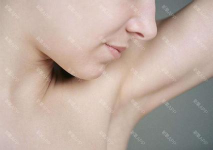 怎样让毛孔变细腻 怎样让毛孔变细腻 两天敷一次,不出一月皮肤细腻连毛孔看不见