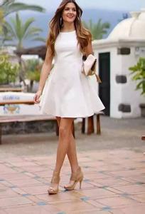 雅芳小黑裙和小白裙 小黑裙靠边站，和夏天最配的小白裙要登场了！