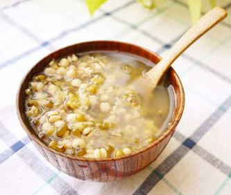 薏米绿豆粥的功效 绿豆粥-薏米绿豆粥的功效
