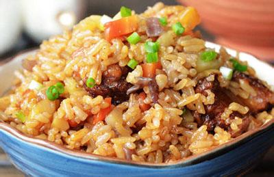 土豆排骨焖饭 排骨焖饭