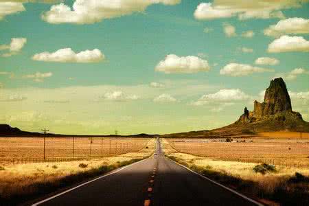 歌词一条路漫长 路漫长，一路风雨又何妨