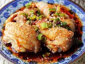 红油小菜 夏日火辣开胃小菜 红油鸡腿美食做法