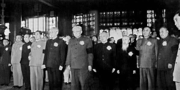 中国最后一个元帅 解密：中国最后一位元帅死后竟然被移尸野外