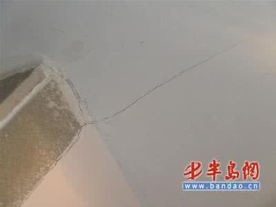 墙面瓷砖修补 墙面开裂如何修补 瓷砖开裂脱落自己就能修补好，再也不用花钱找工人