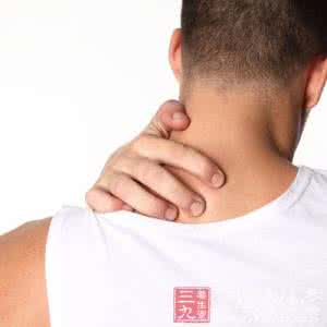 左肩痛是什么病的征兆 左肩疼痛或是“心绞痛”的征兆