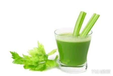 芹菜汁的功效与作用 芹菜与芹菜汁的营养价值