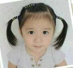 给女儿梳头 存下来，以后为女儿梳头用！！！