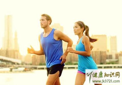 在家里原地跑步 在家里原地跑步 在家里跑步会起到作用么