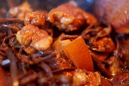 板栗红烧肉 贴秋膘怎么少得了它——板栗大蒜烧肉