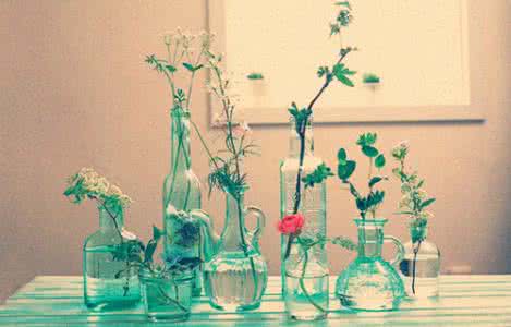 谁也逃不过历史的审判 一切的尽头，最终逃不过离别。