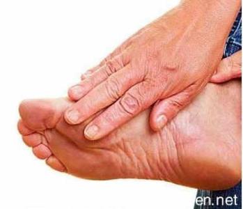 老人家脚肿是什么原因 老人脚肿 6大原因导致老人脚肿