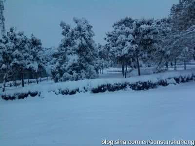 关于下雪的诗歌 下雪的天堂 诗歌 20℃掉到-2℃！今天下午冷空气来了！一下雪，中国这些地方就美成了人间天堂！