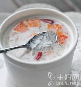 木瓜炖牛奶的做法 木瓜炖牛奶 木瓜炖牛奶做法