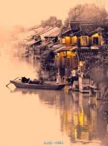 当年相知未回音谁的诗 当年相知未回首,空叹年华似水流