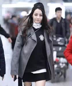 金秀贤穿高领毛衣 金秀贤穿高领毛衣 有了和杨幂一样的高领毛衣,我可以不要穿秋裤了!