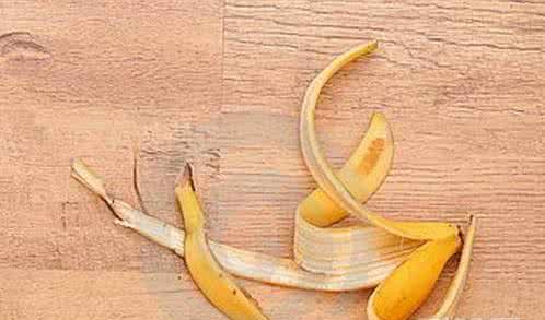 香蕉皮如何祛斑 香蕉皮如何祛斑 巧用香蕉皮祛斑，废物这么用，绝做黄脸婆