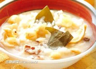 生津润燥的食物 老人秋季养生食谱：梨粥生津润燥有一套