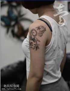 精致小纹身 精致小纹身 精致的纹身,模仿自然世界 | 纹身