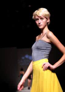 4000汉字无一重复 打破史上最牛（无一重复）成语接龙1789条长的记录释义部分(21) 作者陈铭新