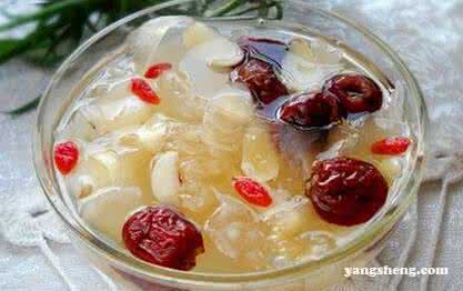 银耳红枣汤怎么煮 银耳红枣汤的做法大全