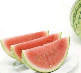 夏天出汗多吃什么好 夏天出汗多吃什么好 出汗多吃什么