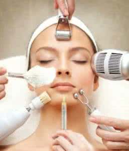 肤如凝脂的丰腴熟女 秋冬换季仔细几个细节做肤如凝脂的女子