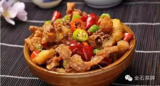 酸辣鸡杂的做法湘菜 湘菜--麻辣子鸡的做法视频