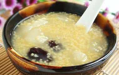 红枣小米粥 红枣小米粥健胃安神补虚损 红枣小米粥