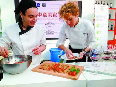 大厨出马　教你制作 美食