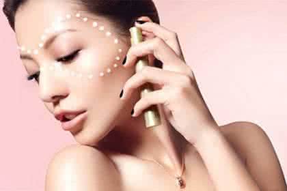 眼部护理的重要性 冬天眼部护理的3大误区