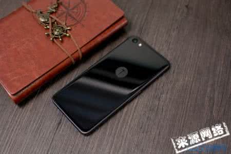 锤子坚果pro上手评测 锤子T2上手评测