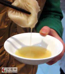 闻香而来的诗词 咬一口流油的干菜包子，闻香而来的邻居直接要求打包
