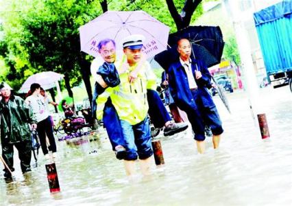 柠檬黄 【雪夜致敬＆最爱柠檬黄】城市在沉睡　他们在忙碌　向奋战在风雪中的一线人员致敬！
