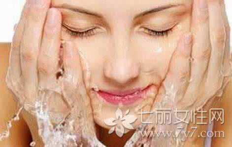 柠檬怎么洗脸祛斑美白 柠檬怎么洗脸祛斑美白 用什么洗脸可以美白祛斑