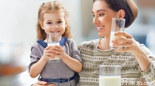空腹喝牛奶的好处 空腹喝牛奶的好处 儿童空腹喝牛奶有好处吗