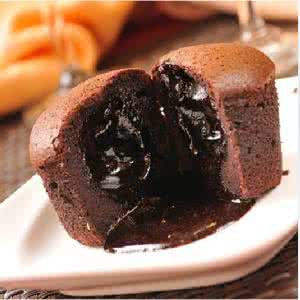 爆浆巧克力蛋糕的做法 爆浆吧！半熟熔岩巧克力蛋糕